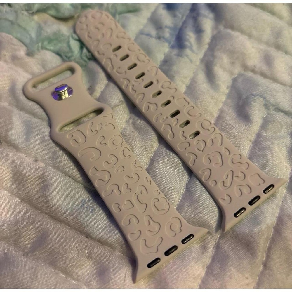 NEW Grey Embossed Cheetah Print Silicone Band-Apple Watch 38mm/40mm/41mm